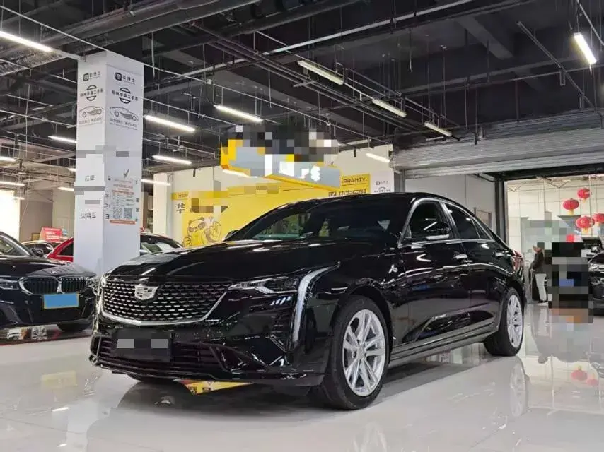 2023 CADILLAC CT4 view 1