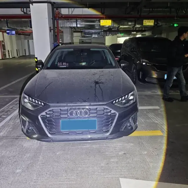 2022 AUDI A4L thumbnail 2