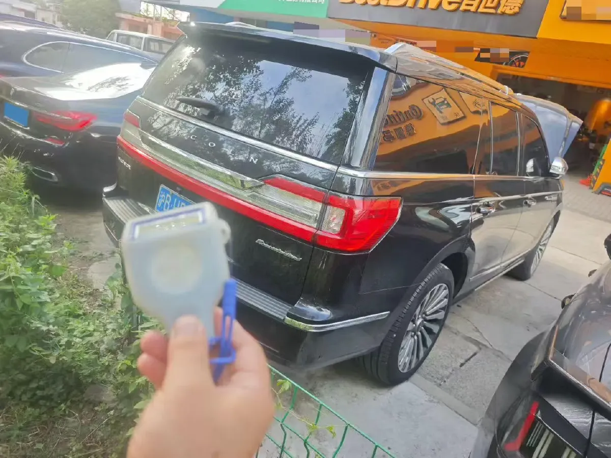 2019 Lincoln Navigator 3.5T 388HP V6 10AT,autocango,china used car exporter,china ev exporter,chinese used car exporter,chinese used ev exporter