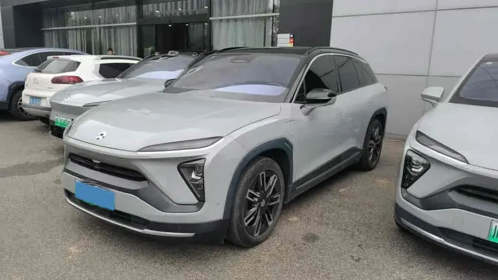 2020 NIO ES6 view 1