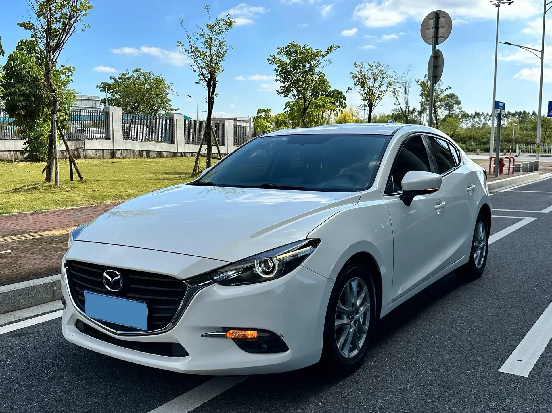2017 MAZDA 3 view 1