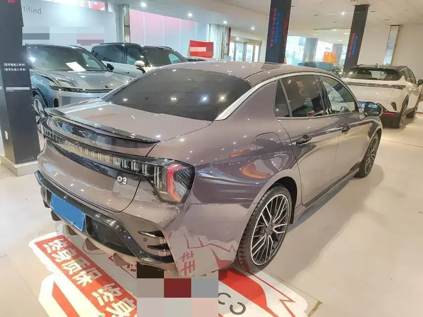 2025 LYNK&CO 03 thumbnail 4