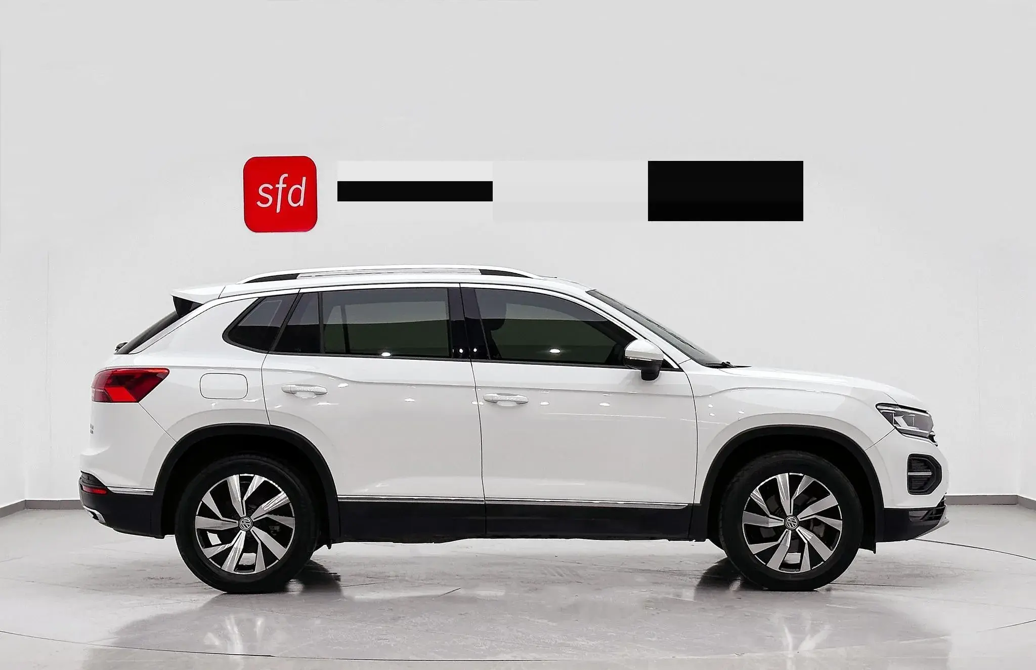 2019 VOLKSWAGEN TAYRON thumbnail 3