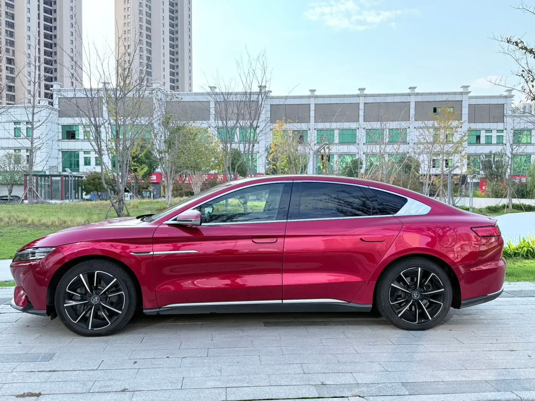 2020 BYD HAN thumbnail 3