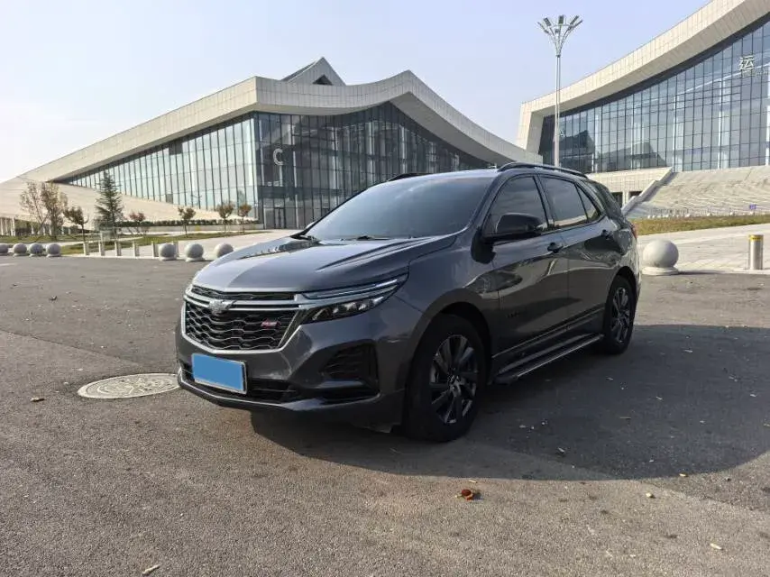 2022 CHEVROLET EQUINOX view 1