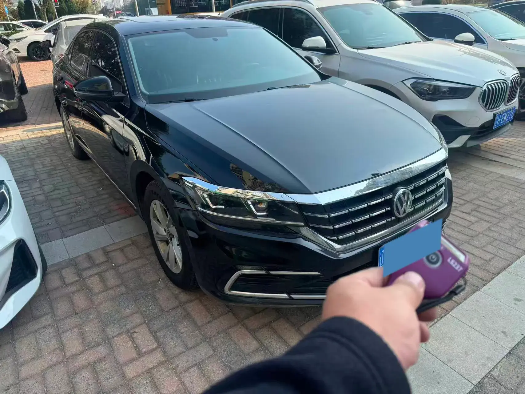 2021 VOLKSWAGEN PASSAT thumbnail 2