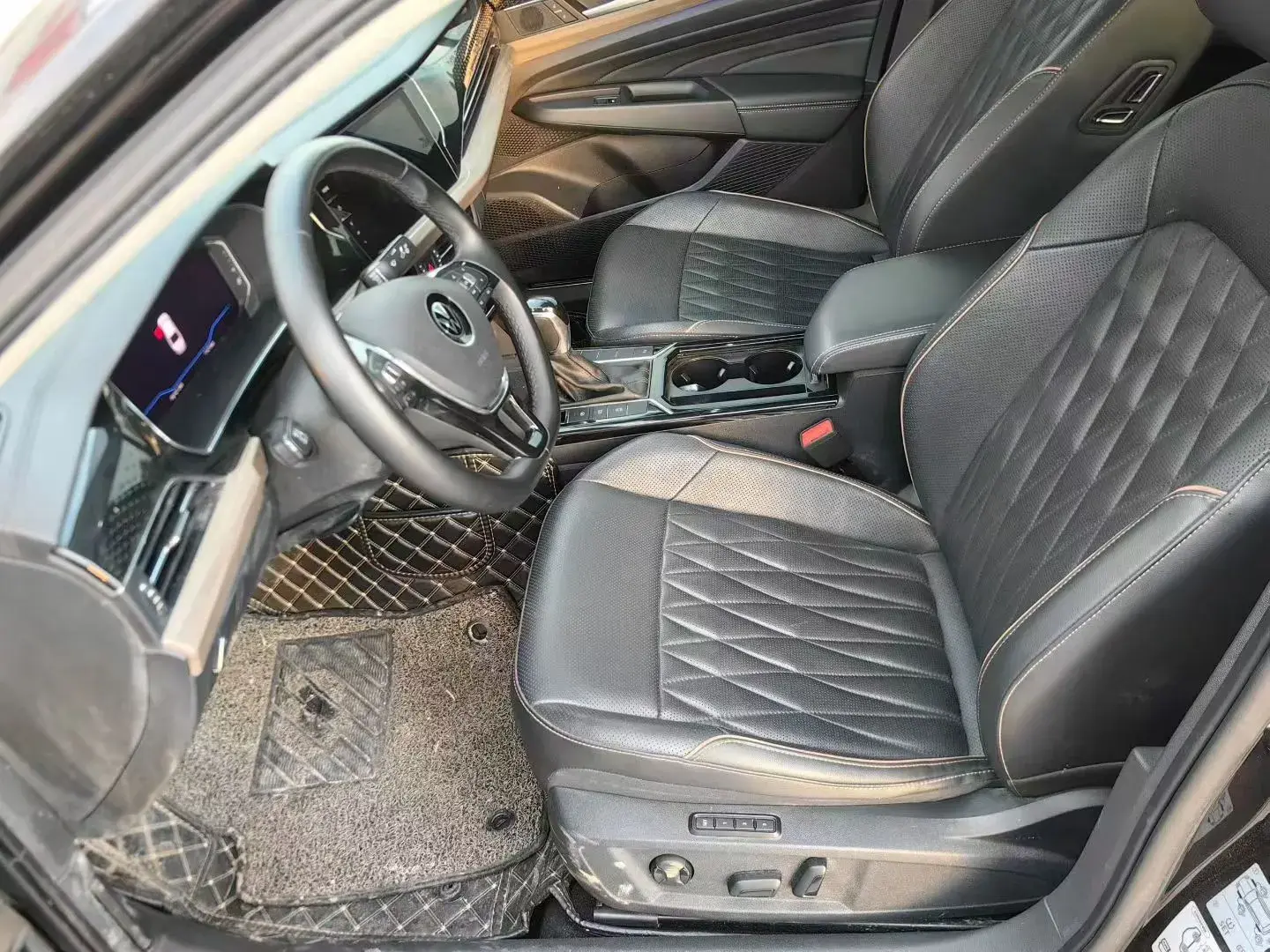 2020 VOLKSWAGEN PASSAT thumbnail 4