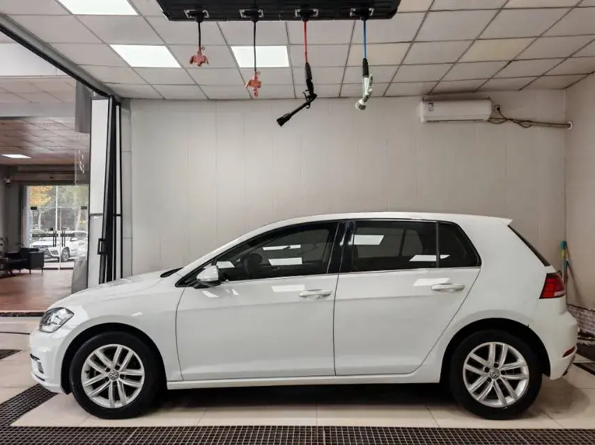 2018 VOLKSWAGEN GOLF thumbnail 2