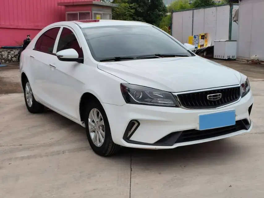 2021 GEELY EMGRAND thumbnail 3