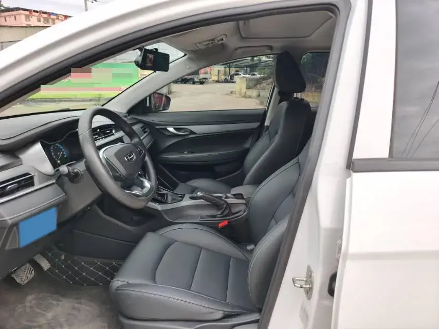 2021 GEELY EMGRAND thumbnail 4