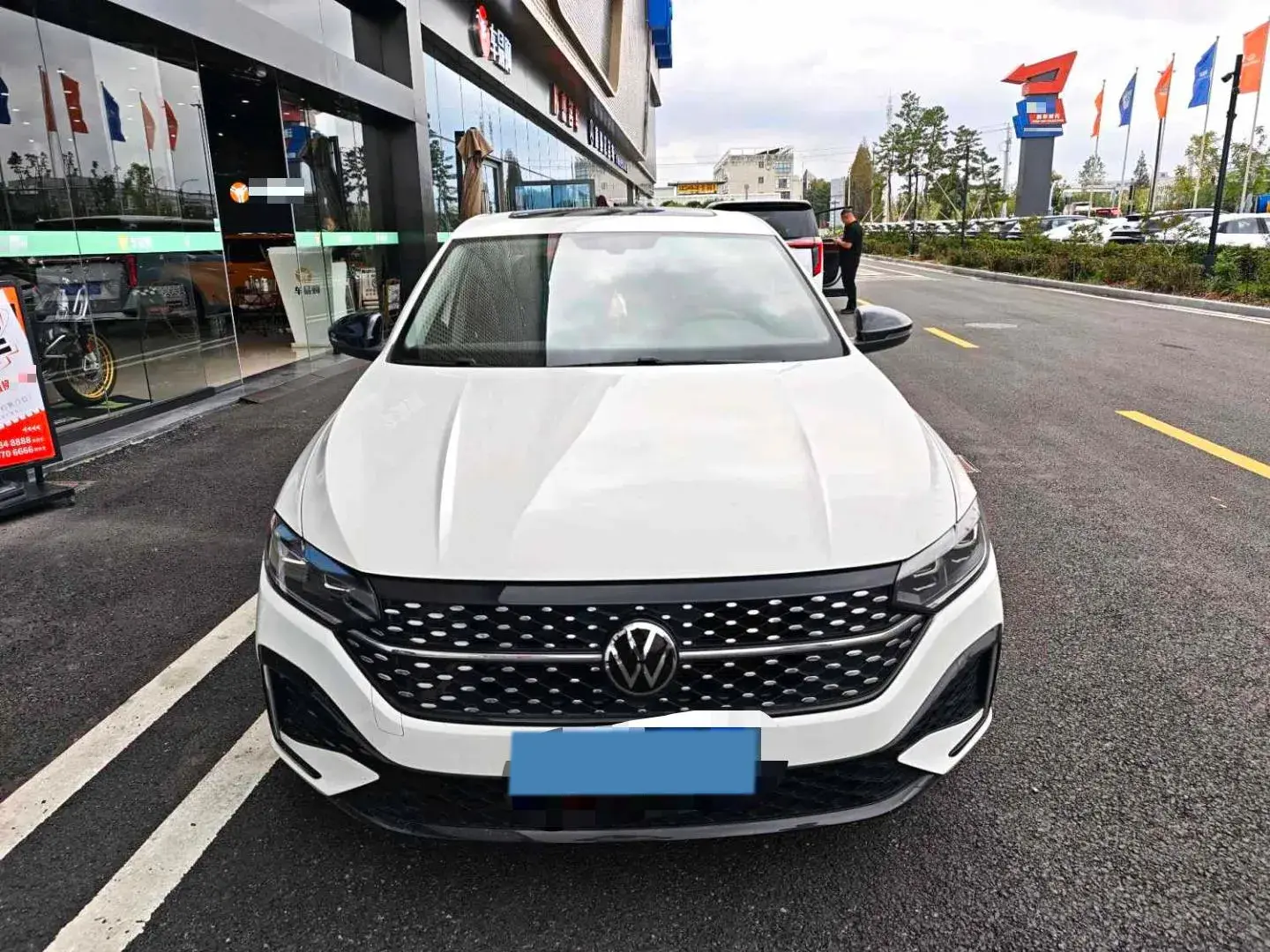 2023 VOLKSWAGEN LAVIDA thumbnail 2