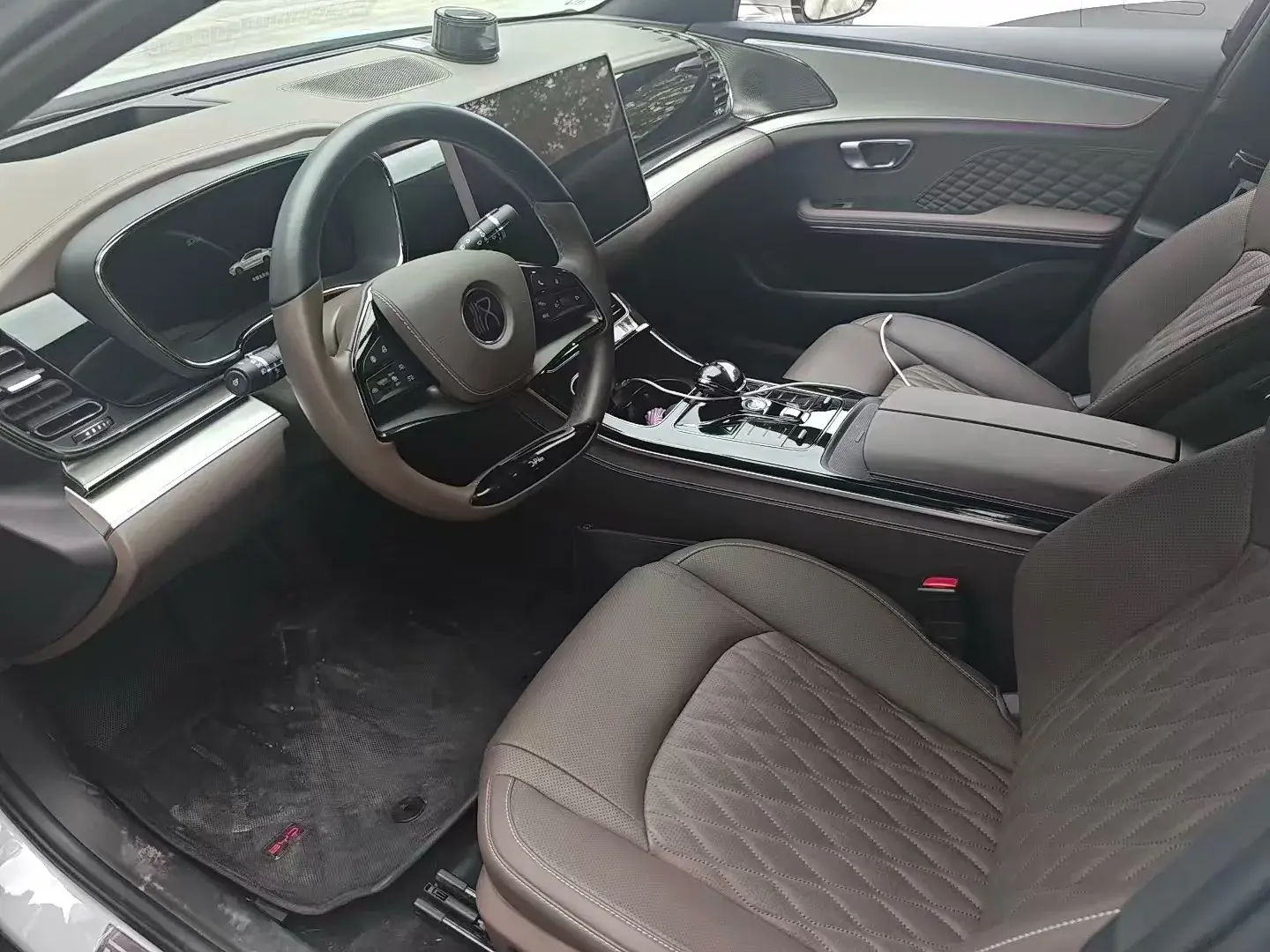 2024 BYD HAN thumbnail 2