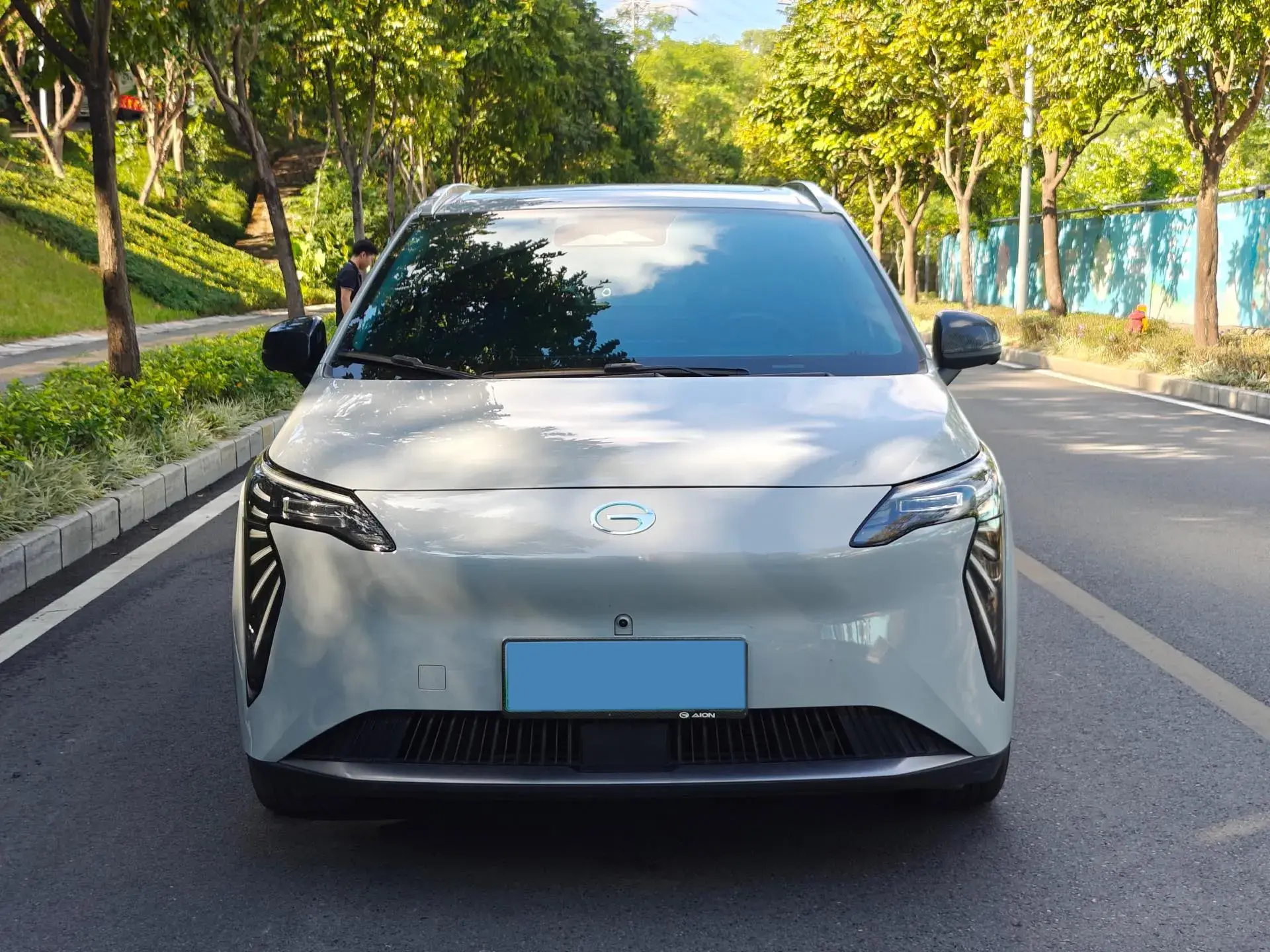 2023 AION Y thumbnail 2