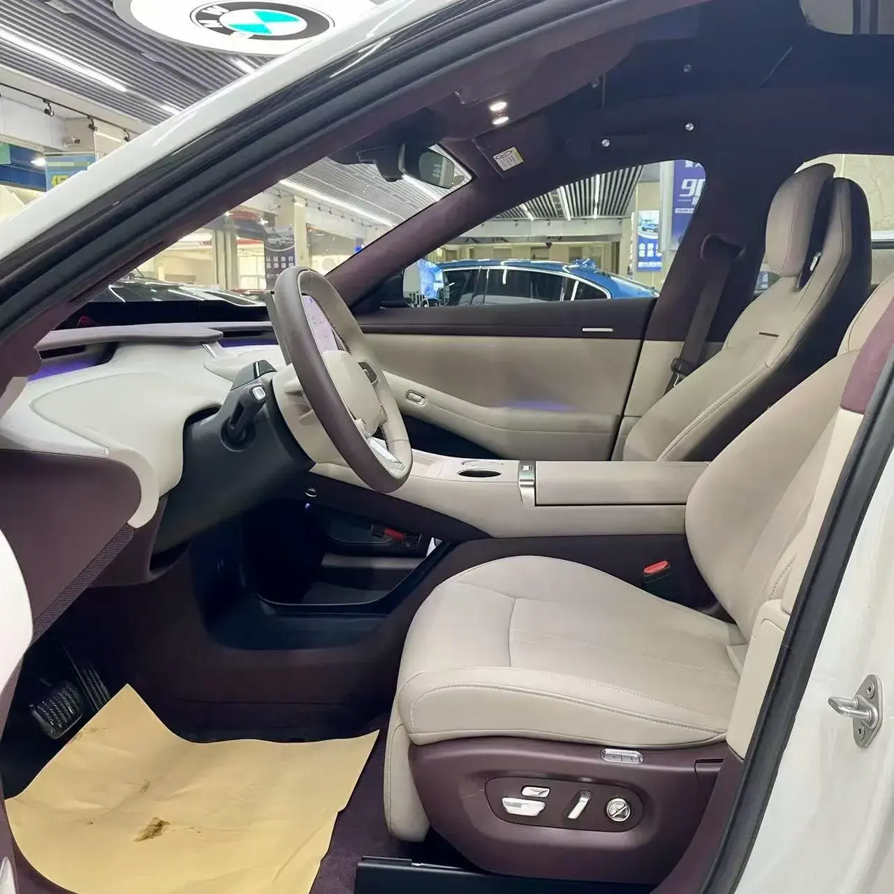 2025 MI YU7 thumbnail 3