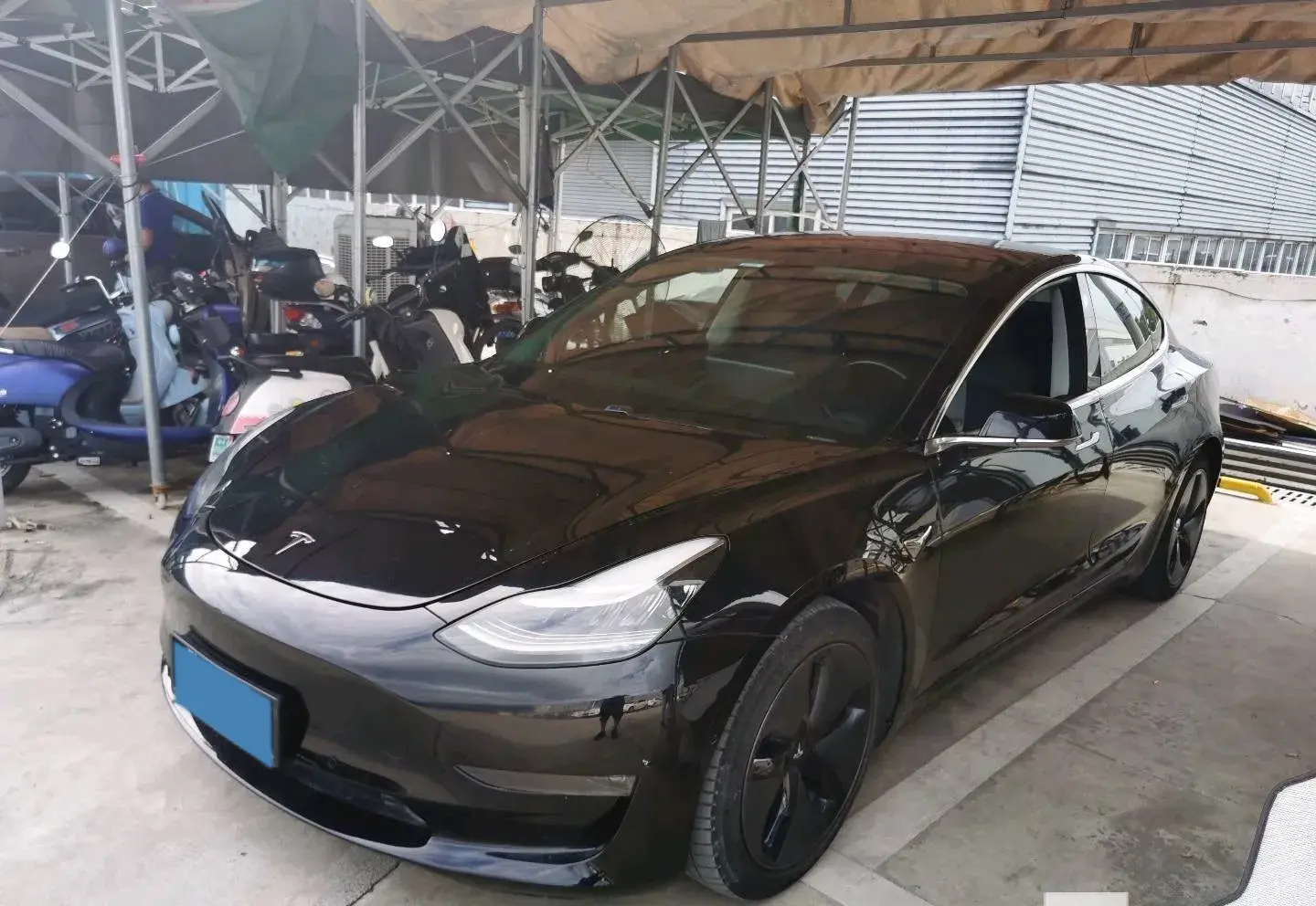 2019 TESLA MODEL view 1