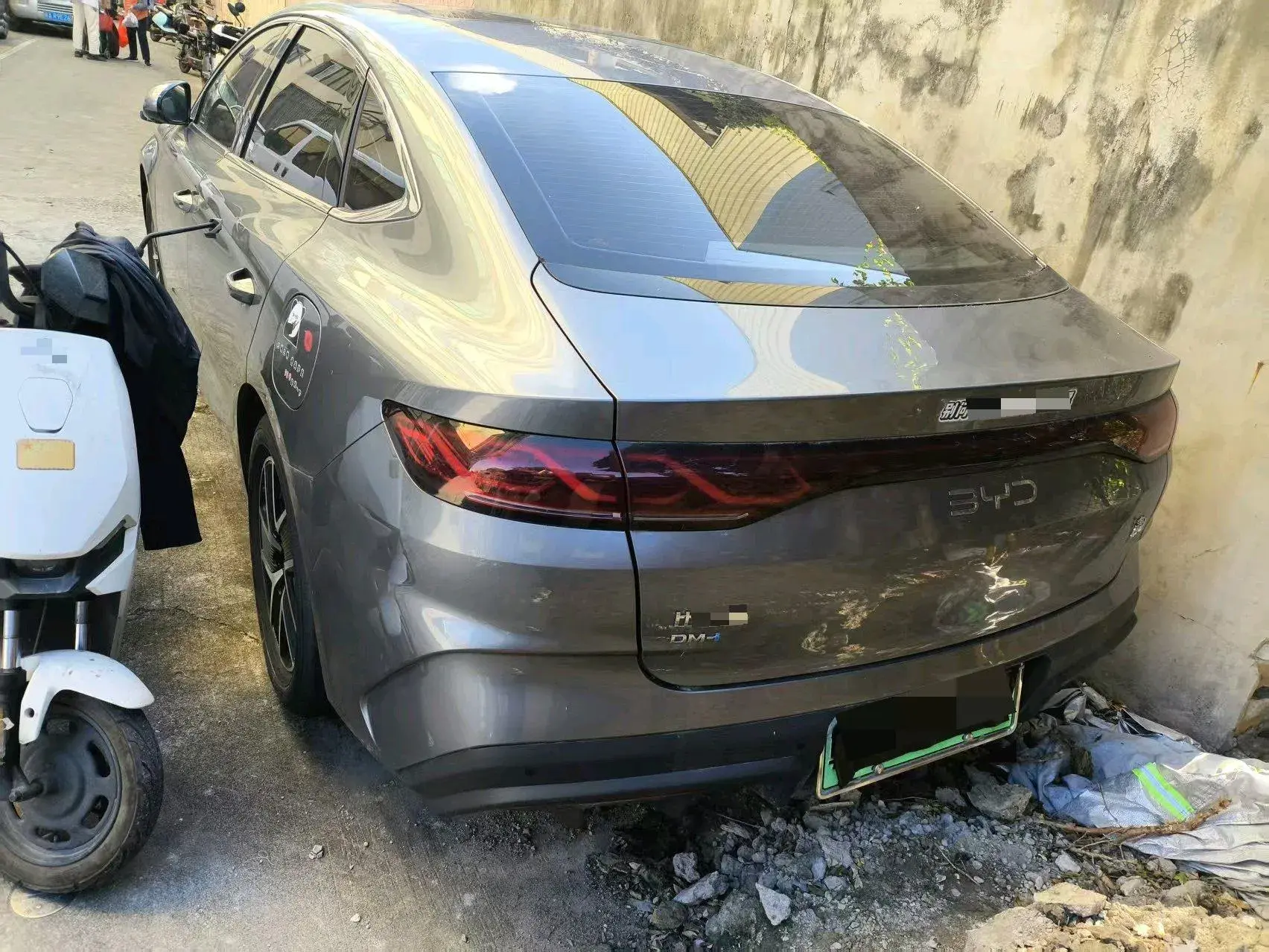 2024 BYD QINL thumbnail 3