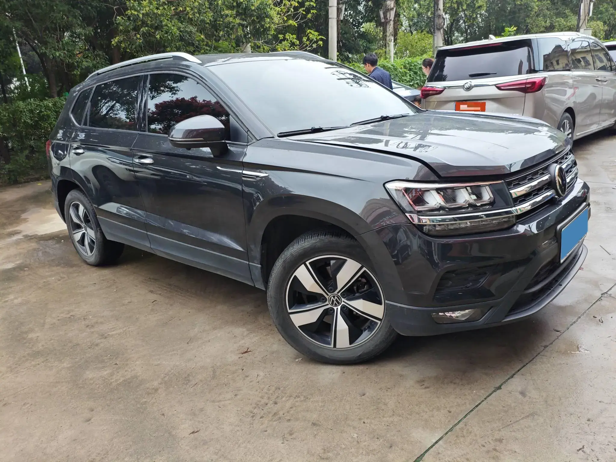 2021 VOLKSWAGEN THARU thumbnail 2