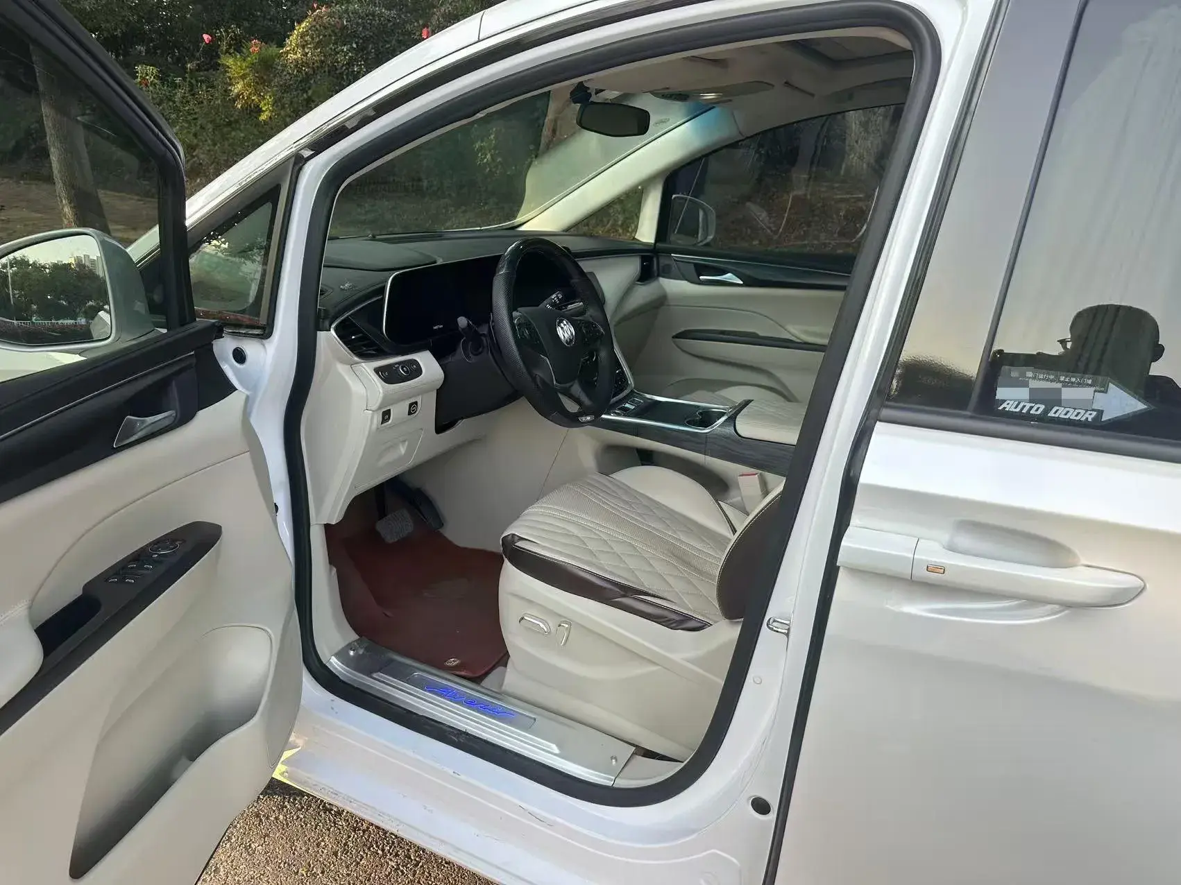 2021 BUICK GL8 thumbnail 3