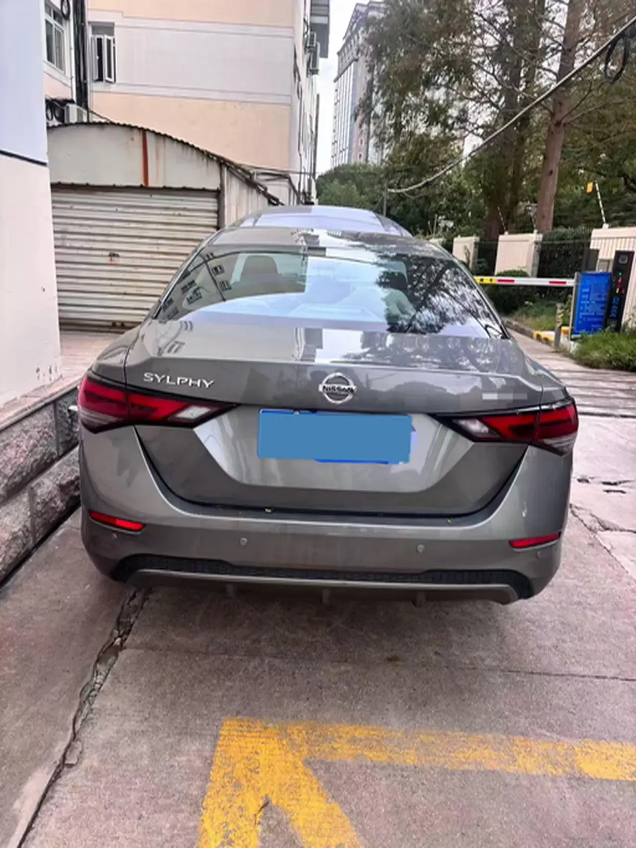 2021 NISSAN SYLPHY thumbnail 3