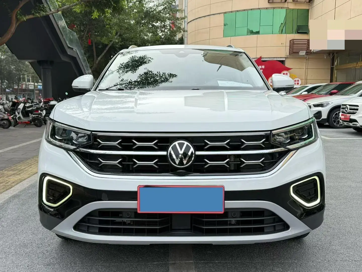 2023 VOLKSWAGEN TAYRON thumbnail 2