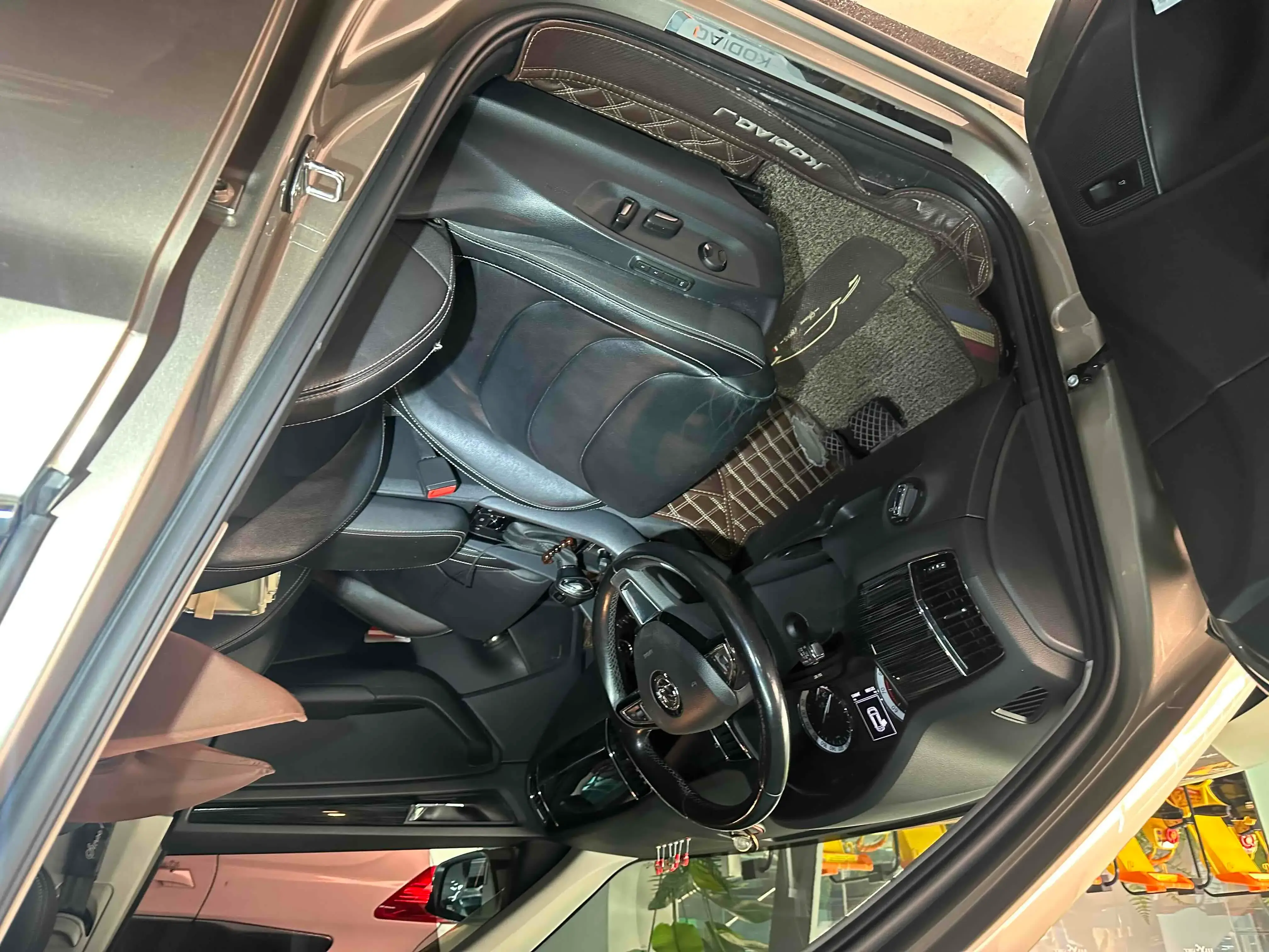 2018 SKODA KODIAK thumbnail 2