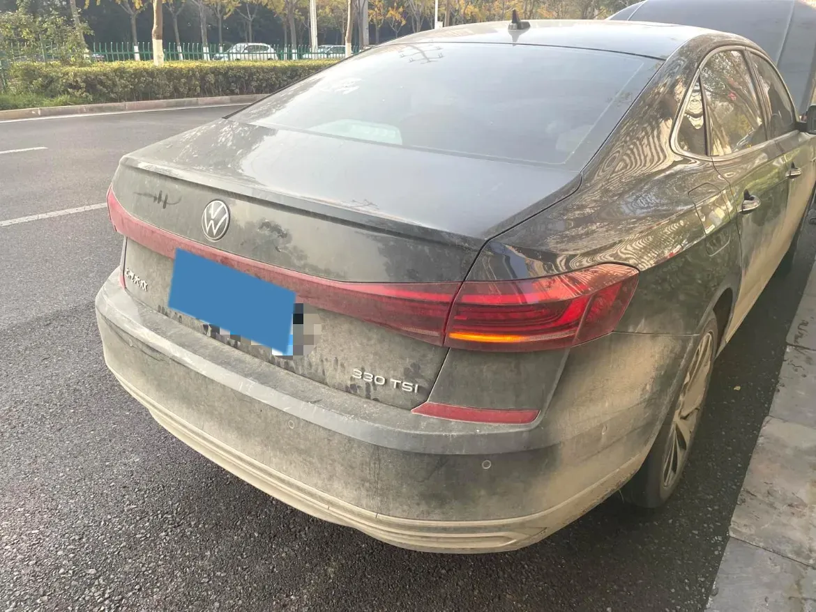 2022 Volkswagen Passat 2.0T 186HP L4 7DCT,autocango,china used car exporter,china ev exporter,chinese used car exporter,chinese used ev exporter