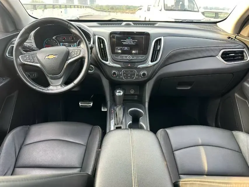 2018 Chevrolet Equinox 2.0T 260HP L4 9AT,autocango,china used car exporter,china ev exporter,chinese used car exporter,chinese used ev exporter