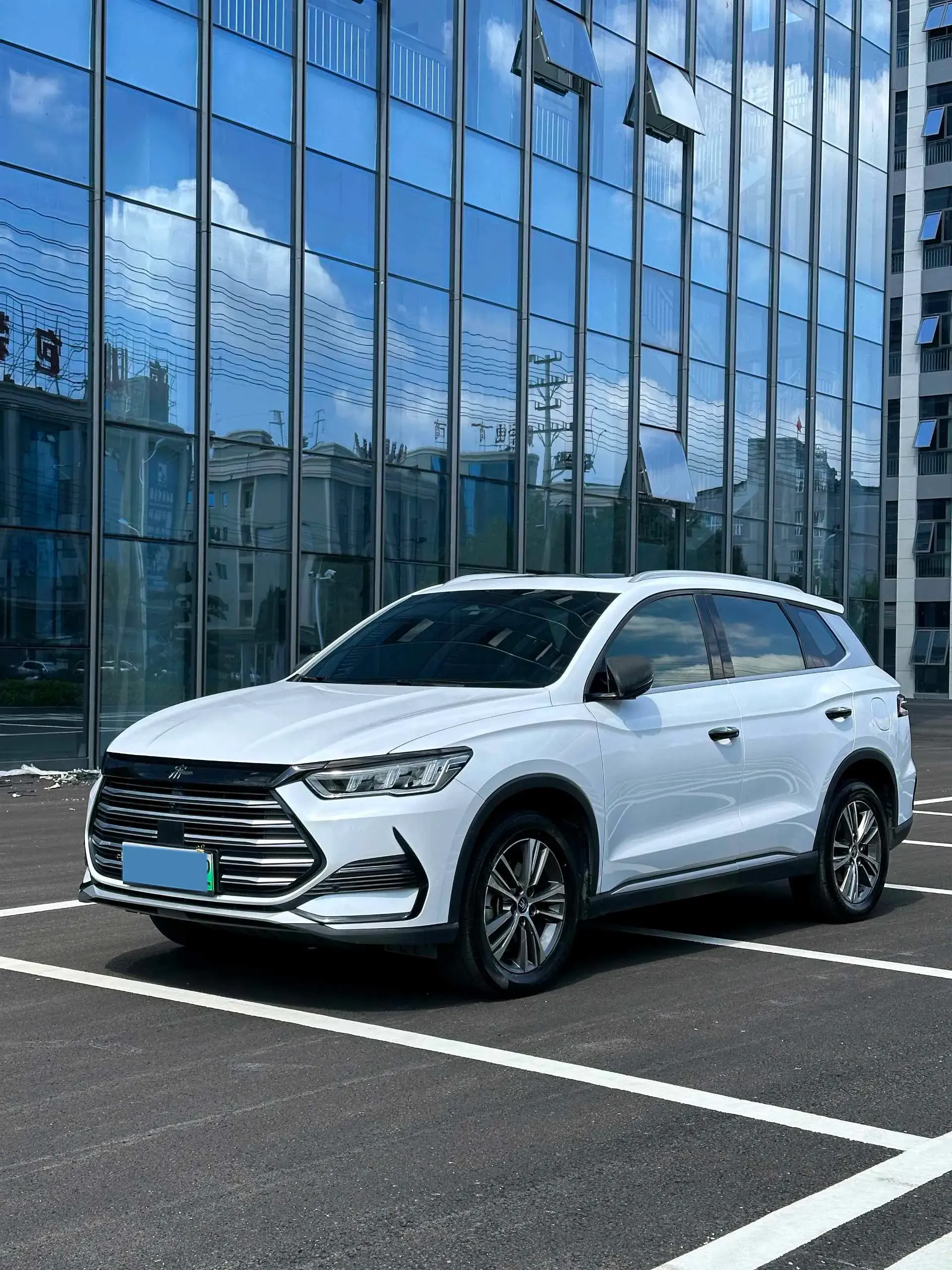 2022 BYD SONG view 1