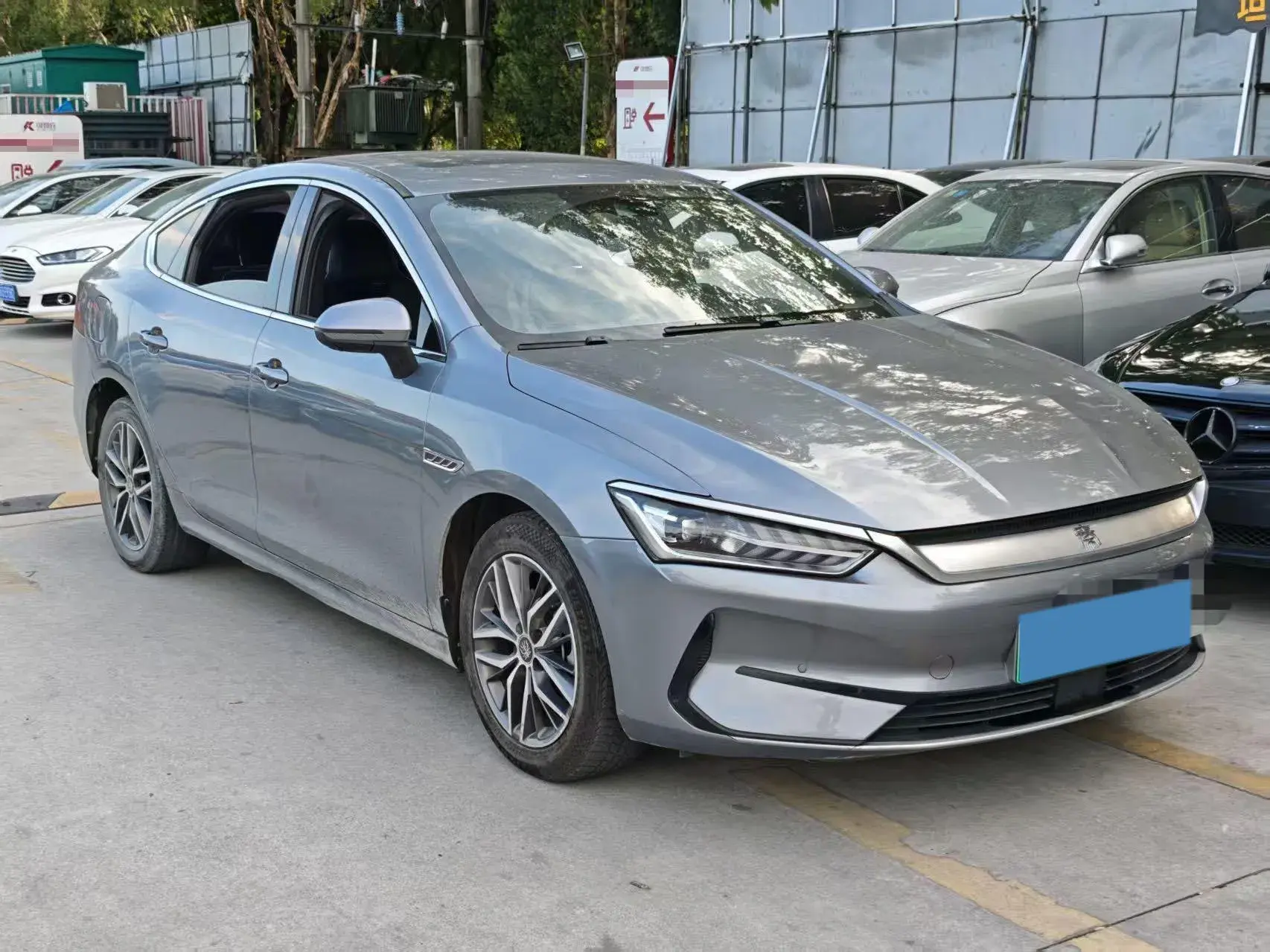 2021 BYD QIN thumbnail 2