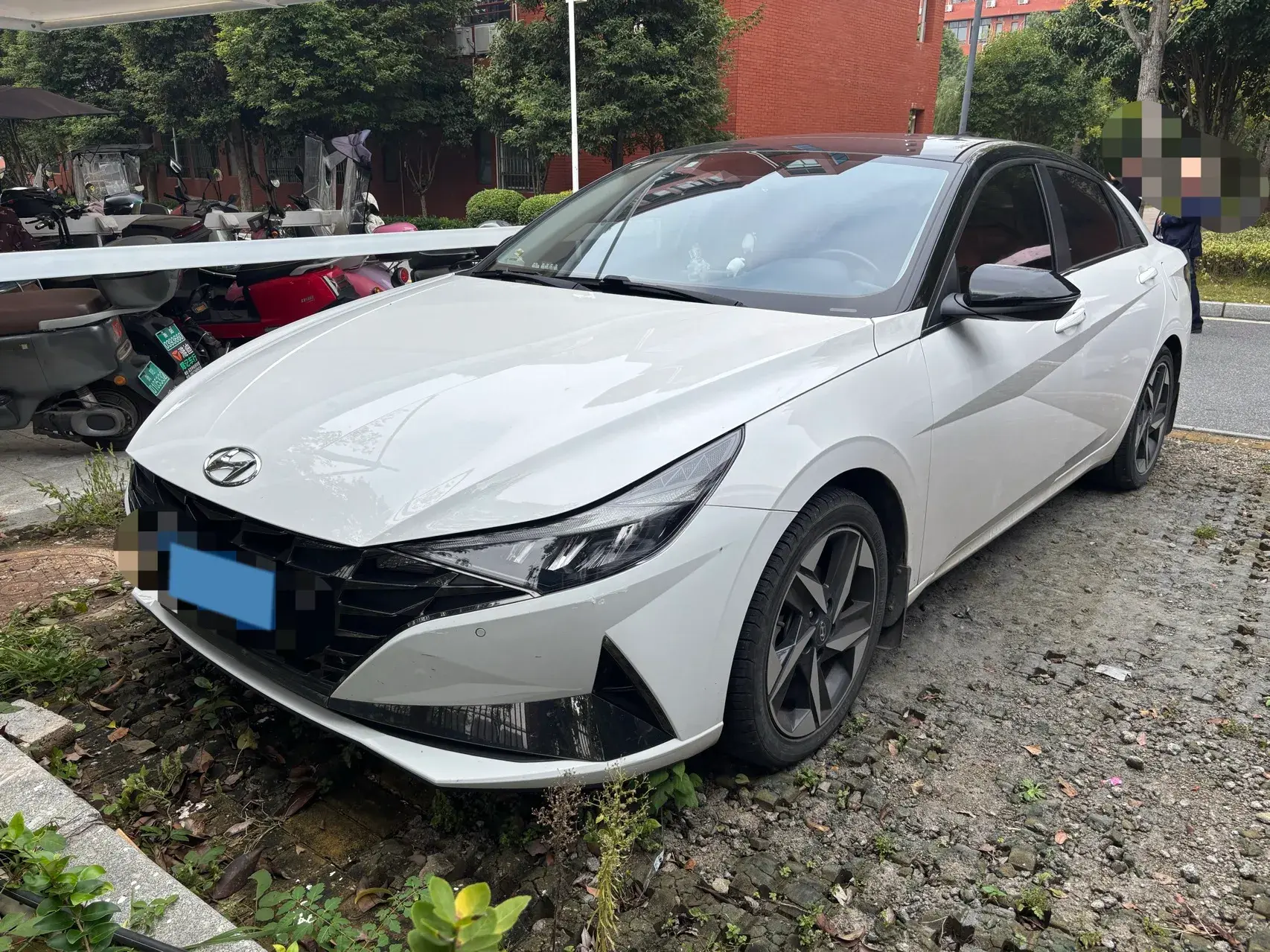 2021 HYUNDAI ELANTRA view 1