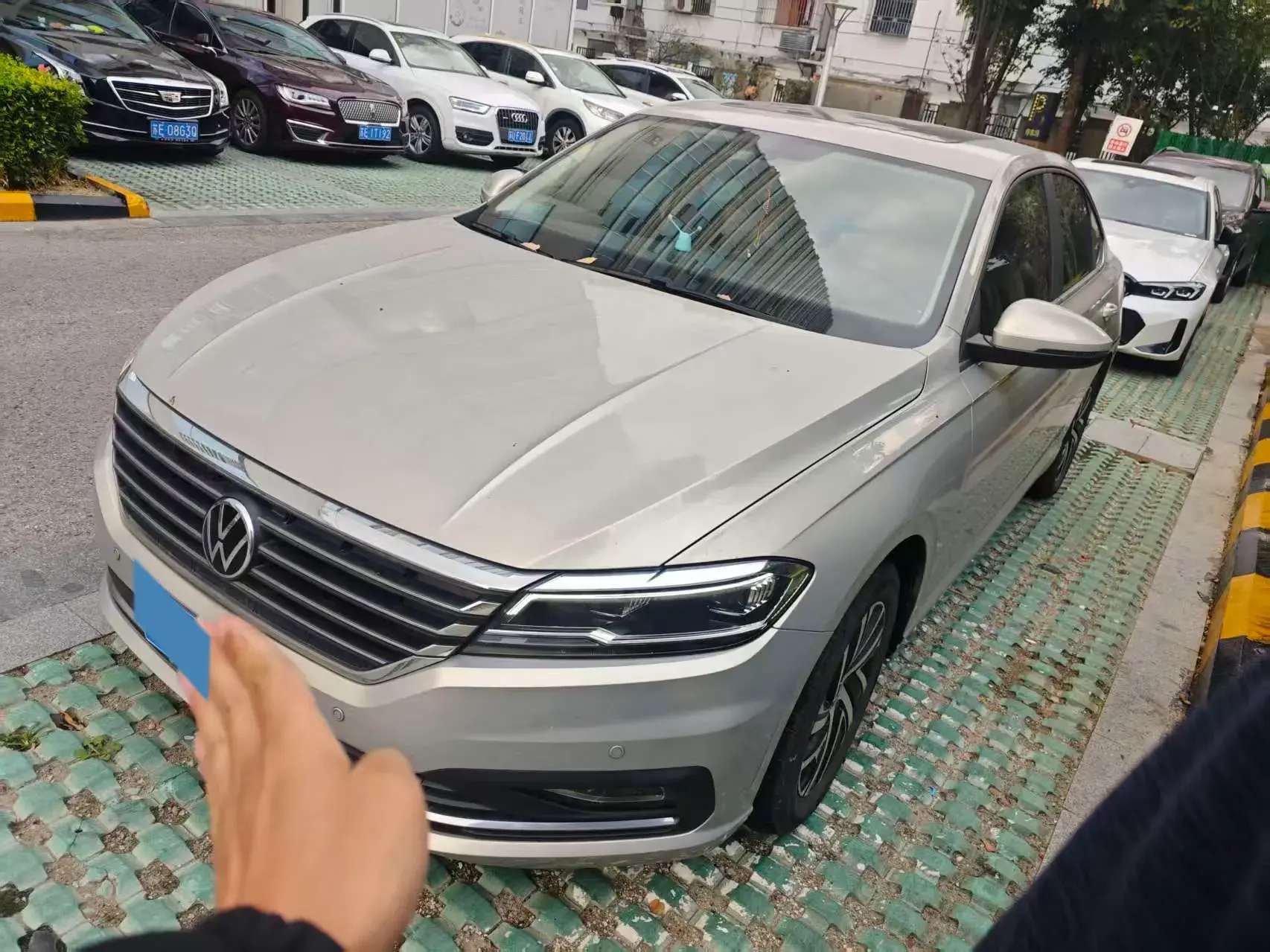 2022 VOLKSWAGEN LAVIDA view 1