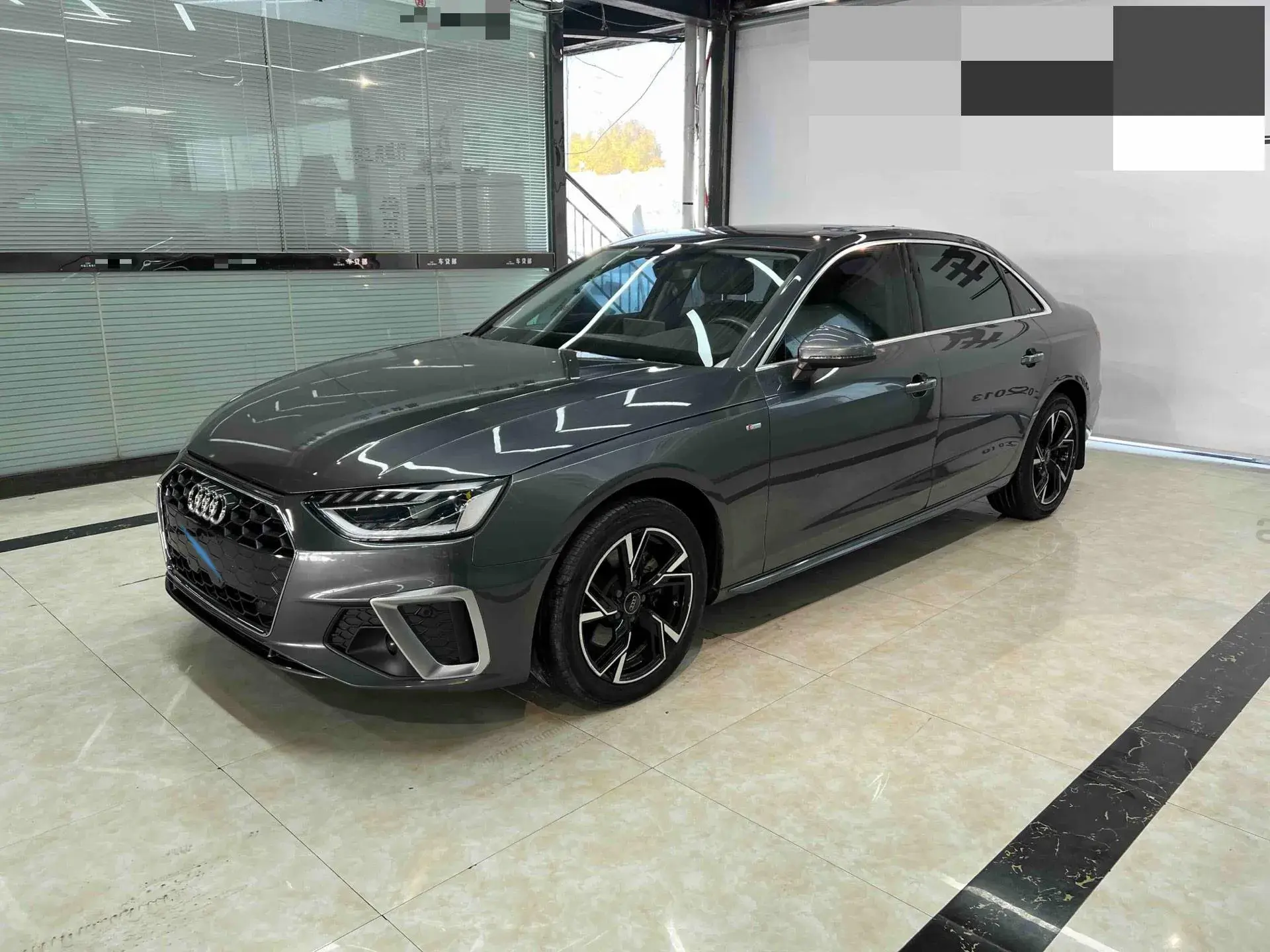 2021 AUDI A4L view 1