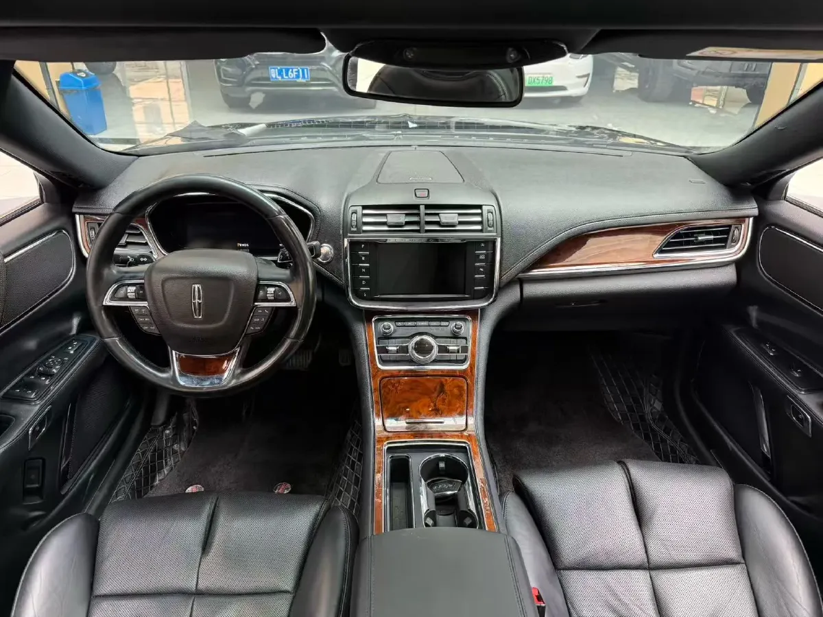 2018 Lincoln Continental 2.0T 261HP L4 6AT,autocango,china used car exporter,china ev exporter,chinese used car exporter,chinese used ev exporter