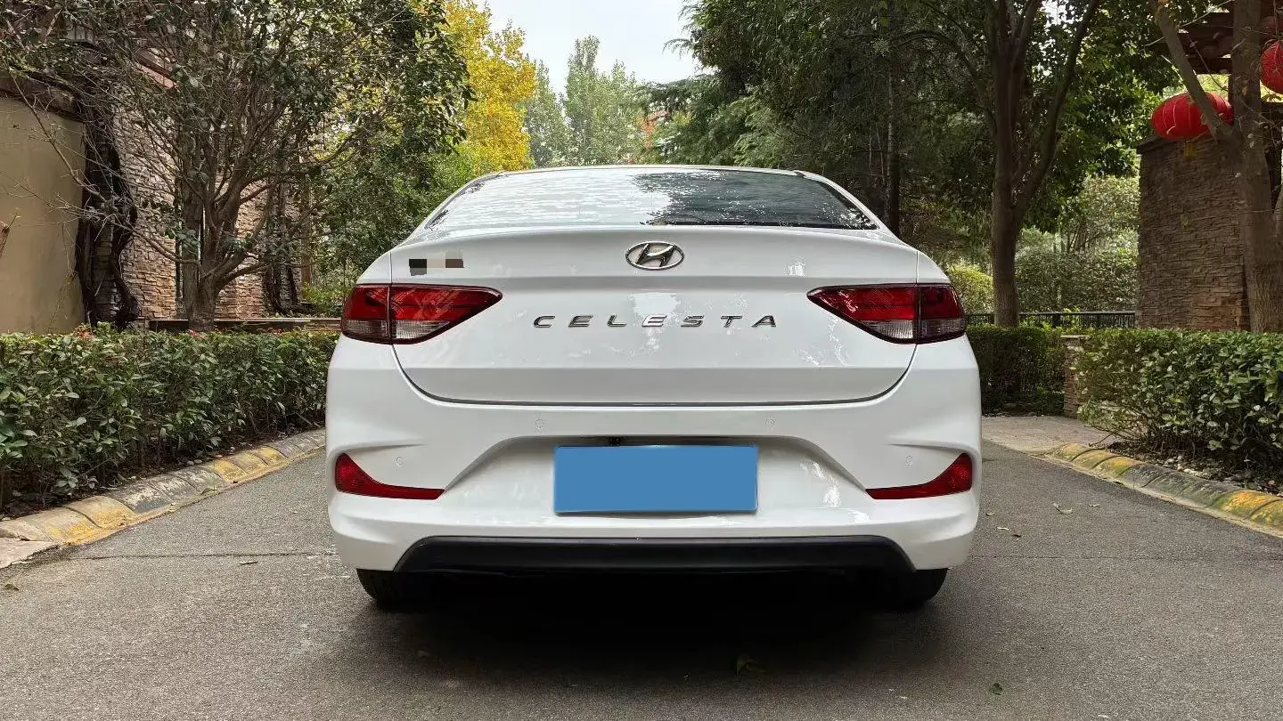 2017 HYUNDAI CELESTA thumbnail 3