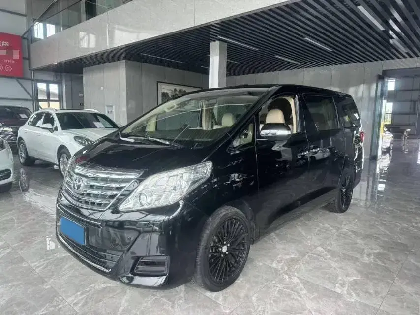2011 Toyota Alphard 3.5L 275HP V6 6AT 2011 Toyota Alphard 3.5L 275HP V6 6AT