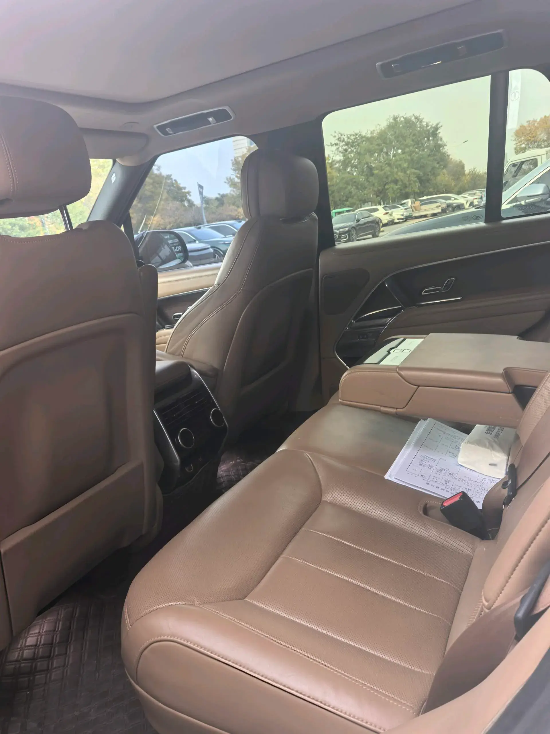 2023 LAND ROVER thumbnail 4