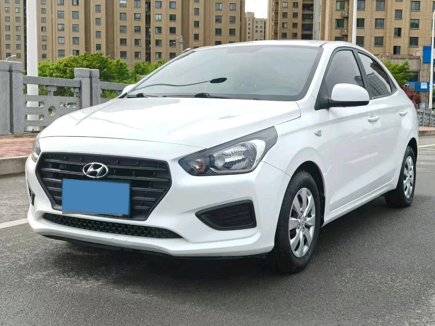 2017 HYUNDAI REINA view 1