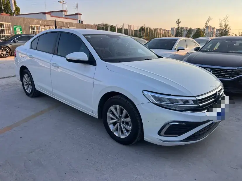 2023 VOLKSWAGEN BORA thumbnail 4