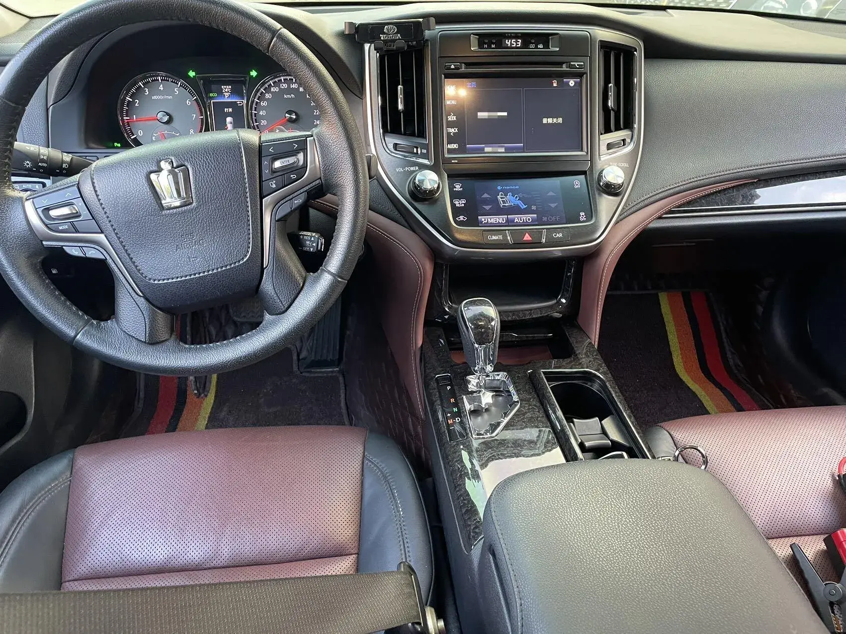 2018 TOYOTA CROWN thumbnail 3