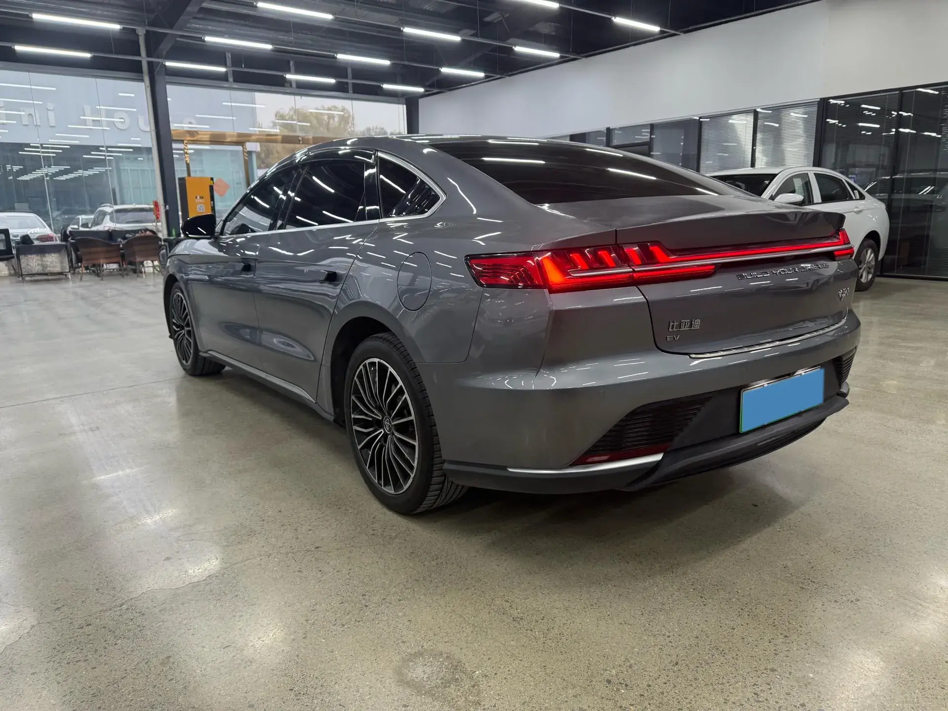 2021 BYD HAN thumbnail 4