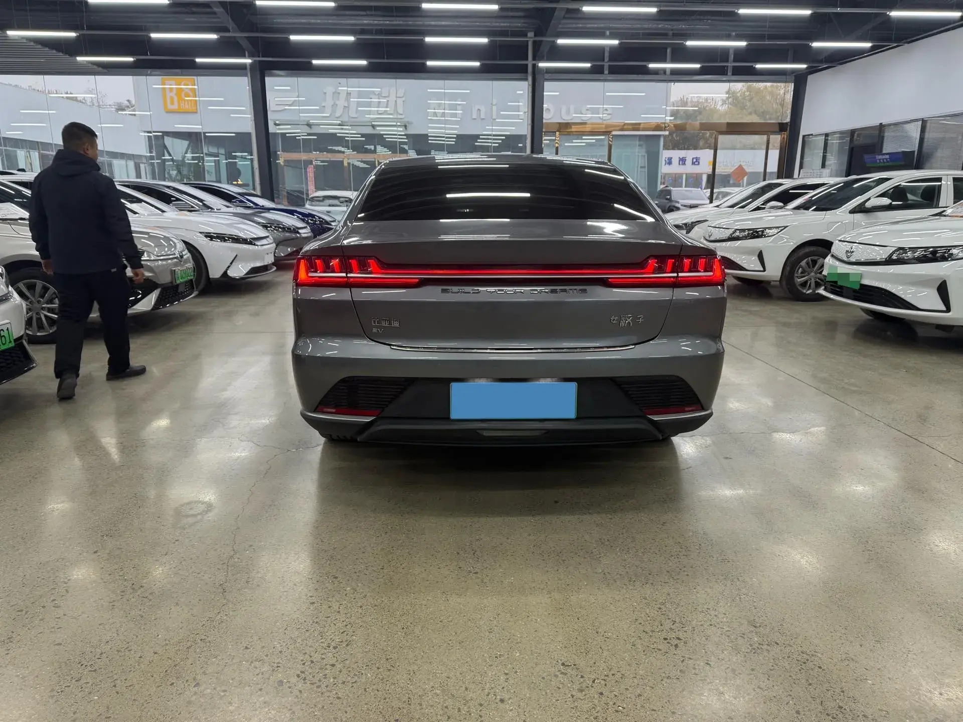 2021 BYD HAN thumbnail 3