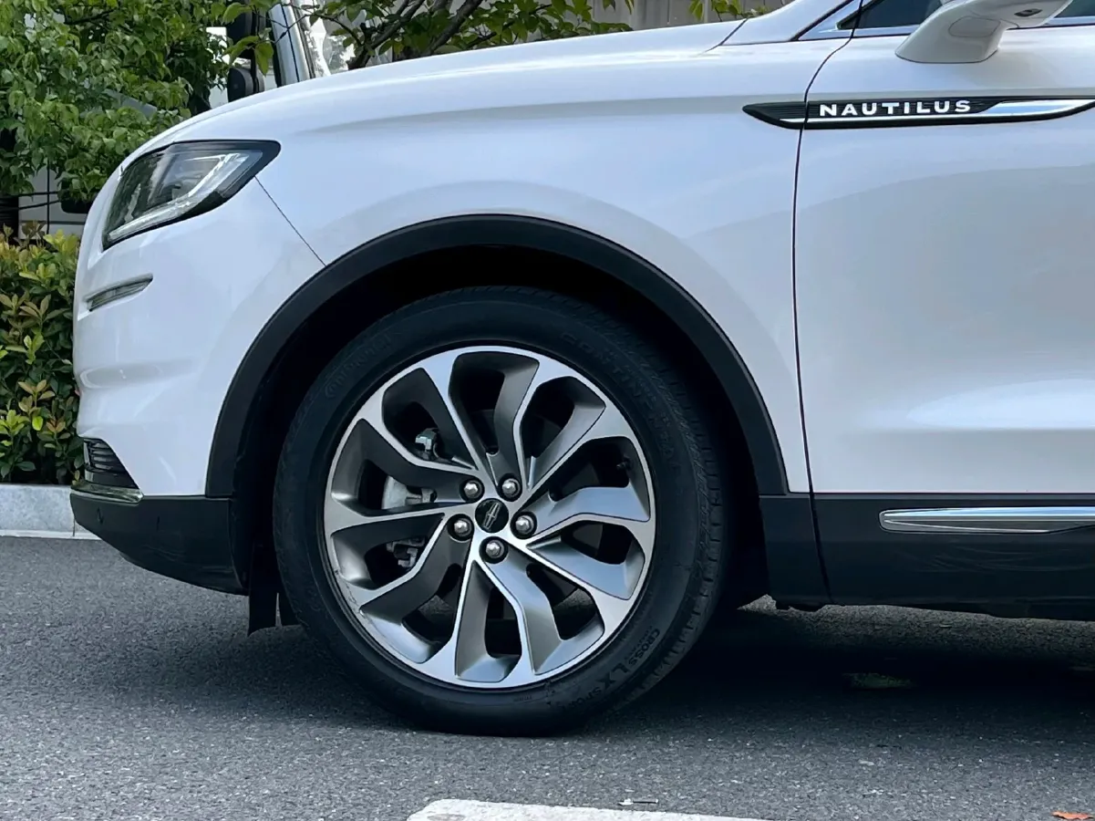 2021 Lincoln Nautilus 2.0T 245HP L4 8AT,autocango,china used car exporter,china ev exporter,chinese used car exporter,chinese used ev exporter