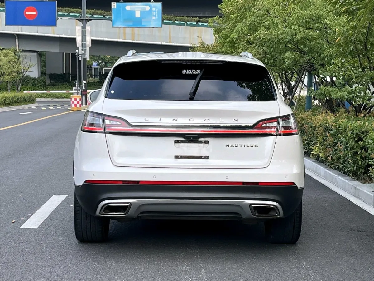 2021 Lincoln Nautilus 2.0T 245HP L4 8AT,autocango,china used car exporter,china ev exporter,chinese used car exporter,chinese used ev exporter