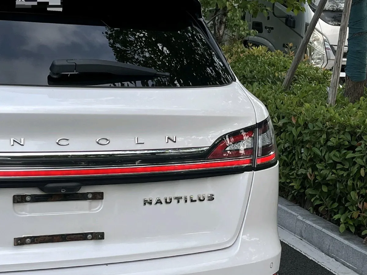 2021 Lincoln Nautilus 2.0T 245HP L4 8AT,autocango,china used car exporter,china ev exporter,chinese used car exporter,chinese used ev exporter