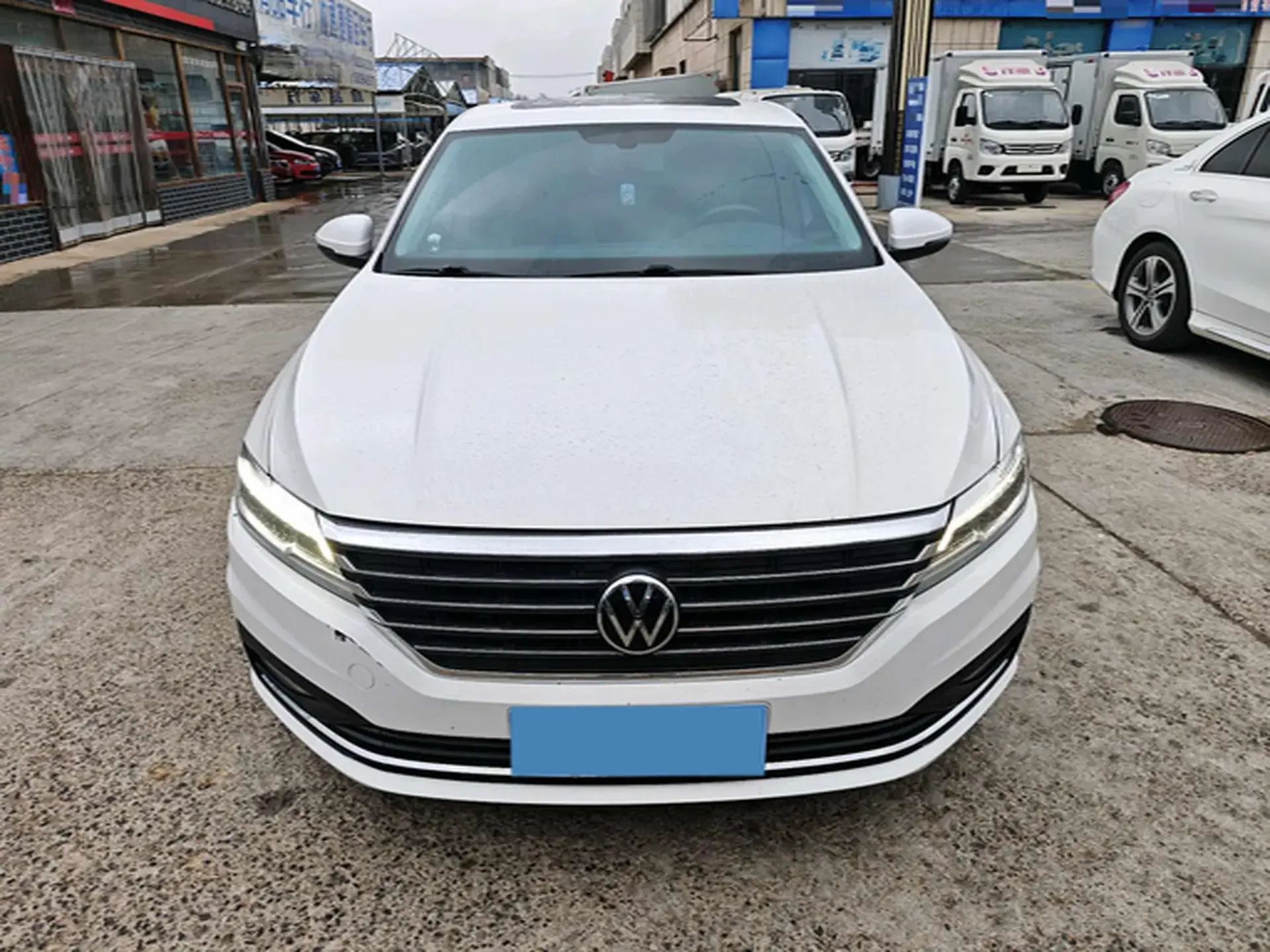 2021 VOLKSWAGEN LAVIDA thumbnail 2