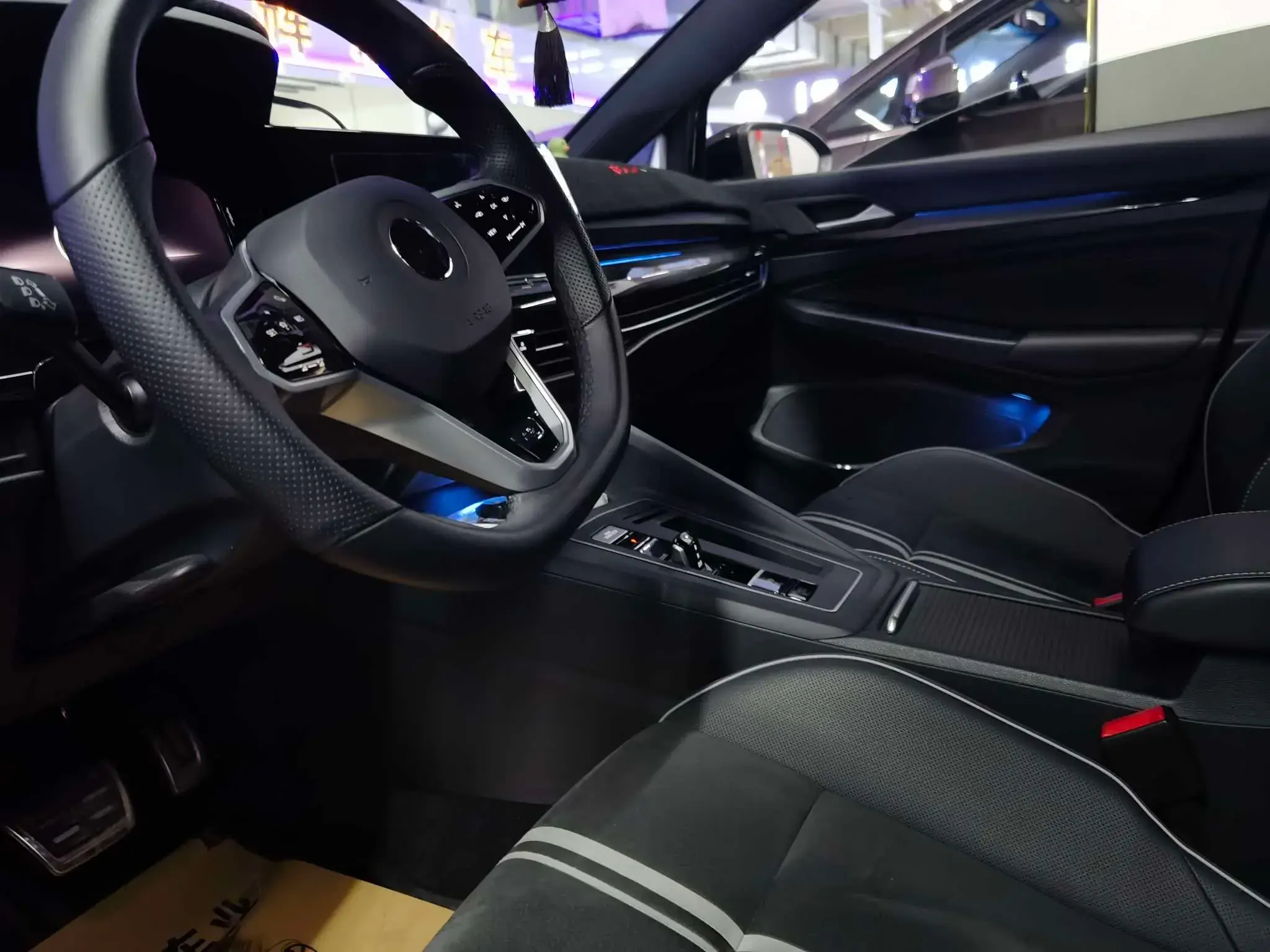 2021 VOLKSWAGEN GOLF thumbnail 3