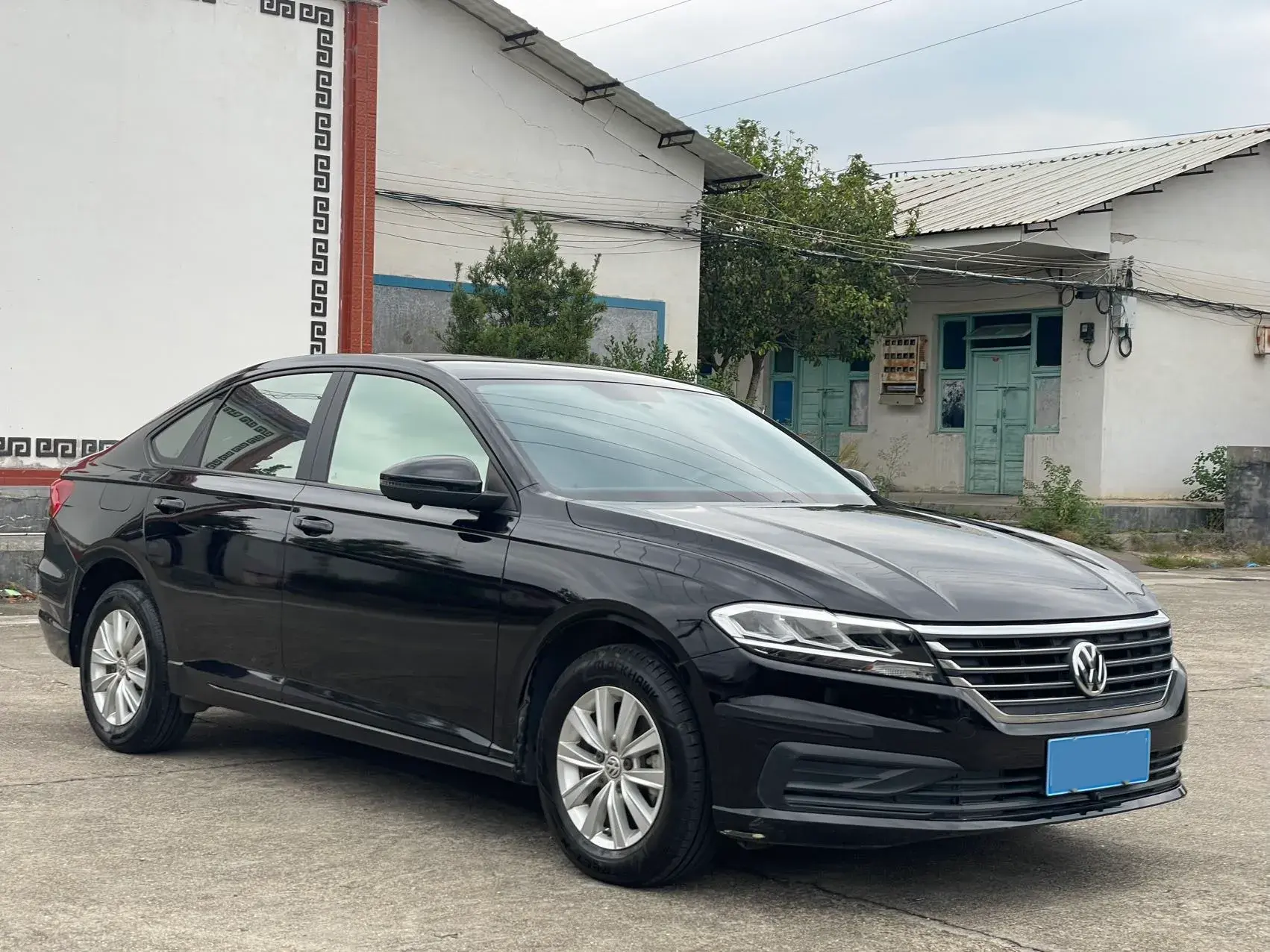 2019 VOLKSWAGEN LAVIDA thumbnail 2