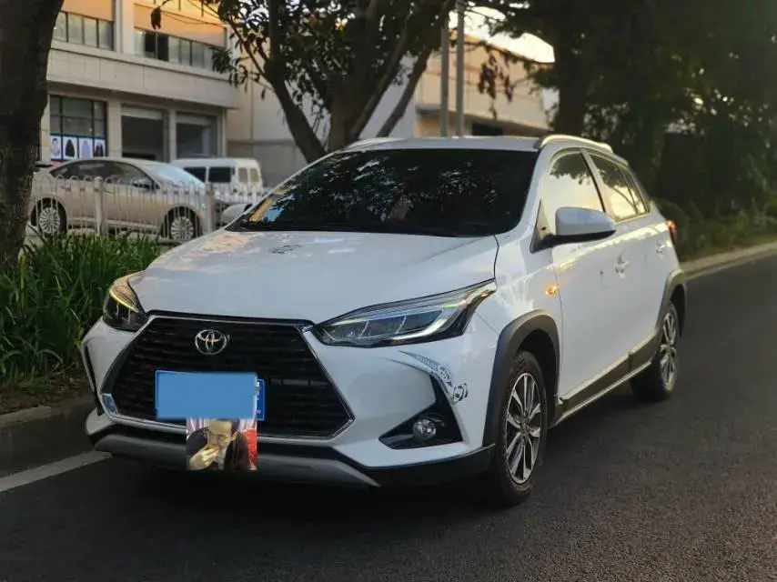 2022 TOYOTA YARIS view 1