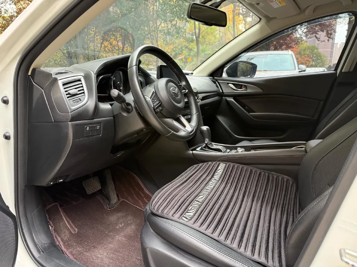 2019 Mazda 3 Axela 2.0L 158HP L4 6AT,autocango,china used car exporter,china ev exporter,chinese used car exporter,chinese used ev exporter