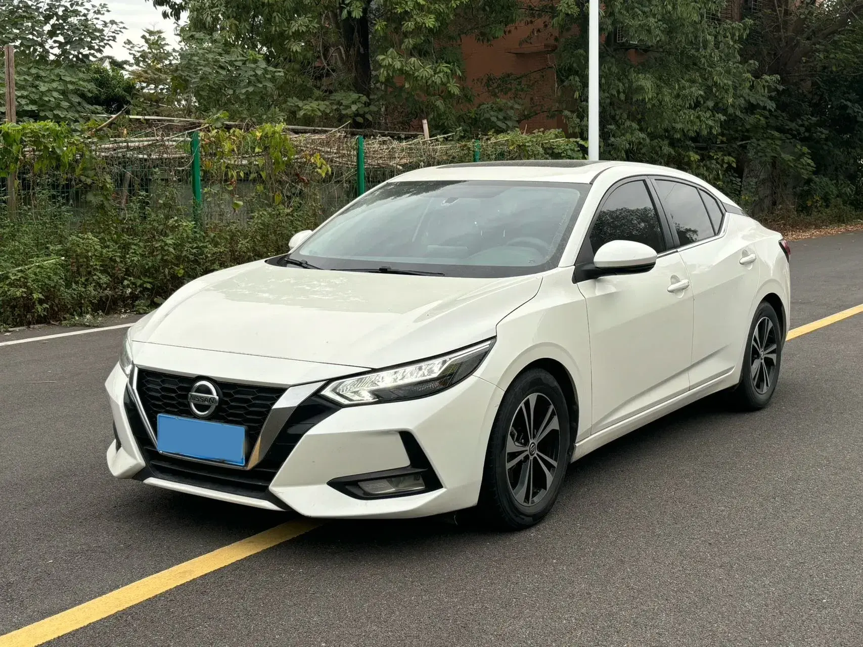 2020 NISSAN SYLPHY view 1